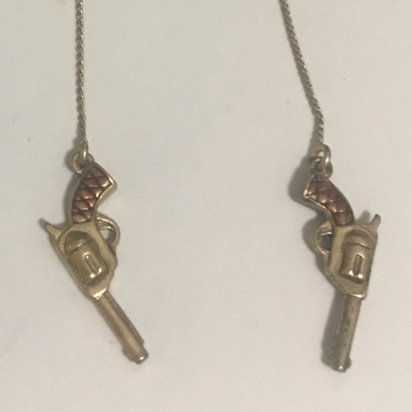 Western Gun Revolver dangle drop earrings texas - Picture 2 of 4